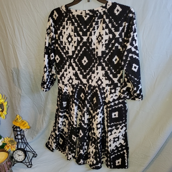 Bongo Geometric Comfy fit flare dress Size Juniors XL - Picture 5 of 6